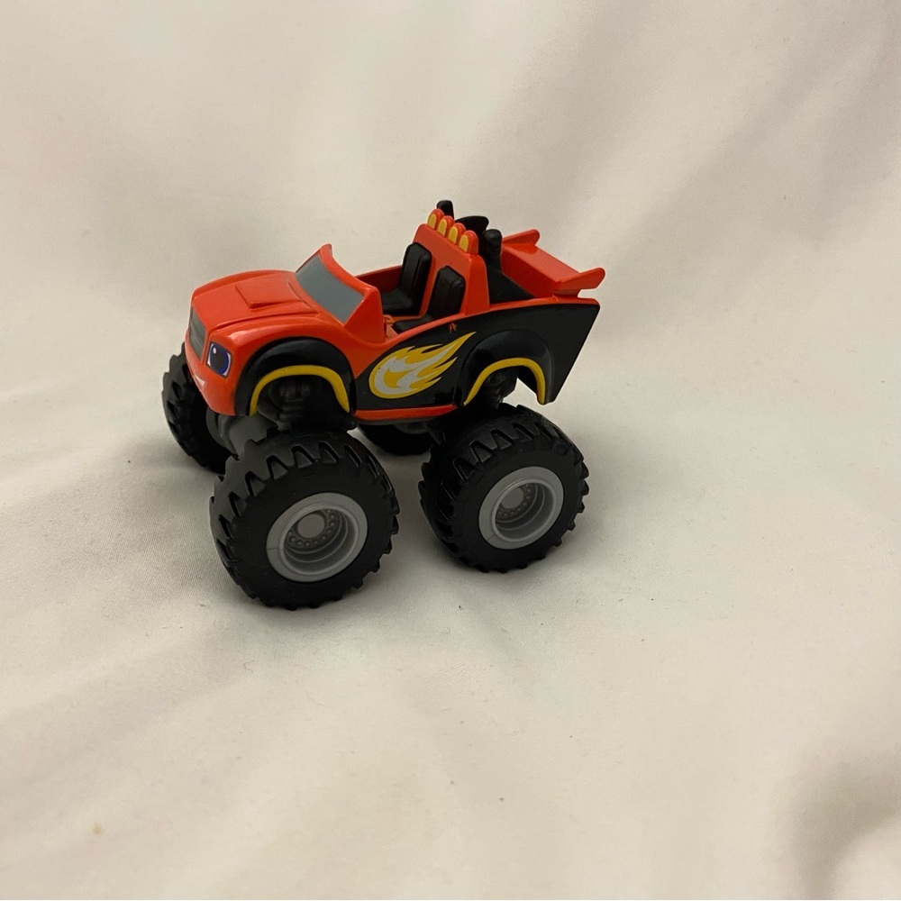 Blaze And The Monster Machines Diecast Ninja Blaze Truck Nickelodeon GFD94 - Picture 9 of 9
